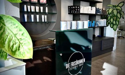 Die Frisörinnen: Kosmetikstudio in Nürnberg