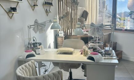 Nails by mams : Institut de beauté à Myans