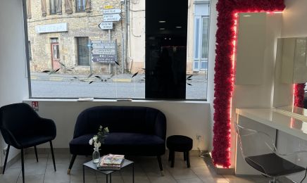 Le Salon Olivia vaz et L homme by vaz : Coiffeur à Espalion