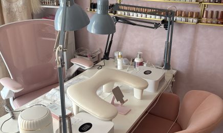Cion_beauté : prothesiste ongulaire / technicienne de cils : Manucure à Brest