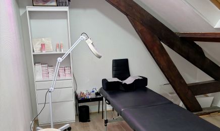 LASH FACTORY  : Institut de beauté à Charleville-Mézières