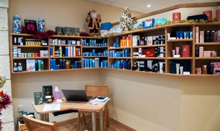Stéphanie, esthéticienne, cornéothérapeute® : Manucure à Châteauroux