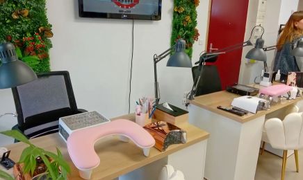 Chaynie Nails Esthétique : Institut de beauté à Balbigny