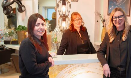 Hairlounge by Julia Tielemann: Friseur in Bocholt