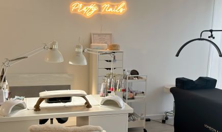 Pretty Nails x CZen  : Manucure à Lempdes