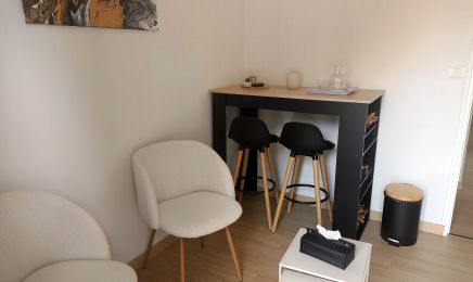 Ananas Beauty : Manucure à Chancelade