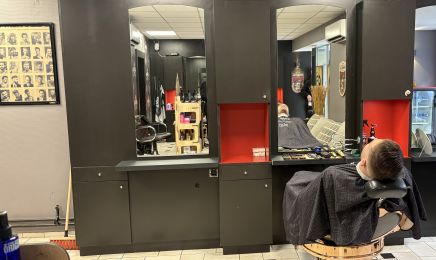 Barber shop by Emrah : Barbier à Metz