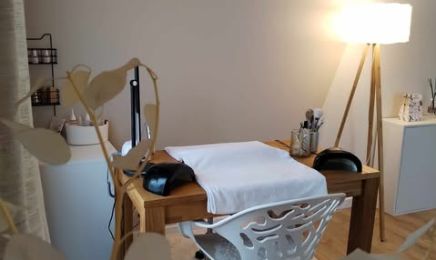 Terre de Bien-être  : Manucure à Cardonnette