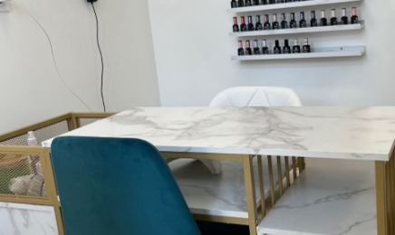 Glow And go  : Manucure à Trappes