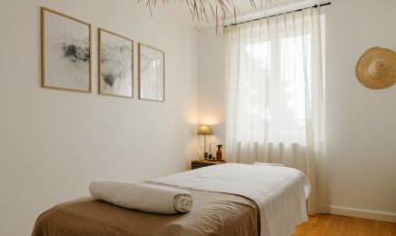 Maison Louise : Institut de beauté à Sathonay-Camp