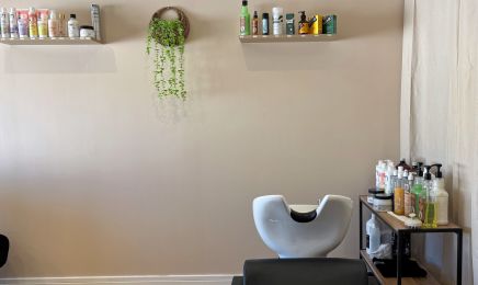By Luluux - Coiffure mixte • Barbier : Coiffeur à Granges-les-Beaumont