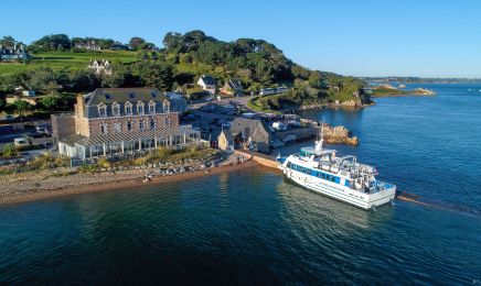 Best Western Plus Les Terrasses de Bréhat - Ploubazlanec : Manucure à Ploubazlanec