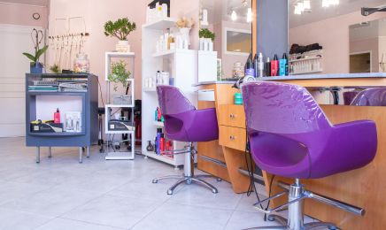 Les cheveux en couleurs : Coiffeur à Polliat