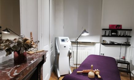 Caroline - Chez Louis Lorenzo : Manucure à Tassin-la-Demi-Lune