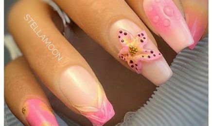 StellaMoon Ongles et Cils - Soin japonais & Spray Tan : Manucure à Le Muy