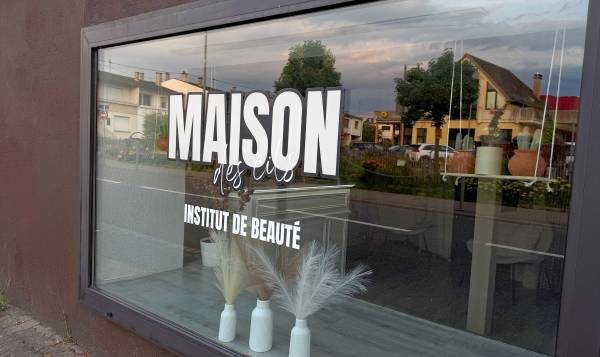 Maison des Cils - Le Boudoir de DelF