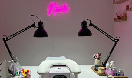 Ad’s Nails  : Manucure à Charmes