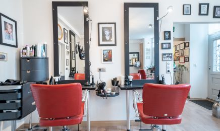 Les Ciseaux Du Marché : Coiffeur à Saint-Jean-d'Angély