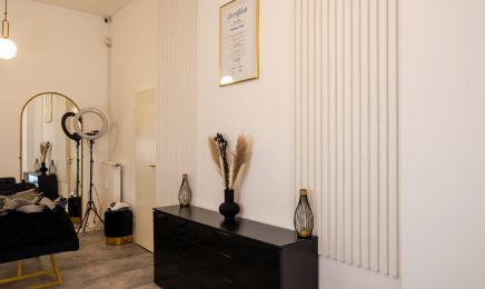 Beauty by EA - Esra Akyüz: Kosmetikstudio in Frankfurt am Main