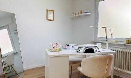 Lauren Cosmetics: Kosmetikstudio in Schönaich