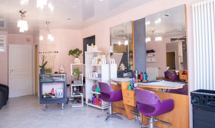 Les cheveux en couleurs : Coiffeur à Polliat