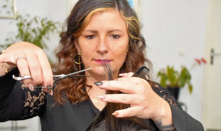 Sarah Jane Beautysalon : Barbershop in Rödental