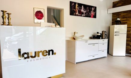 Lauren Cosmetics: Kosmetikstudio in Schönaich
