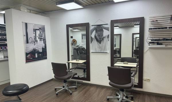 Farbenspiel Friseure