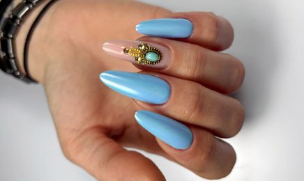 Nails Studio by M : Coiffeur à Montargis