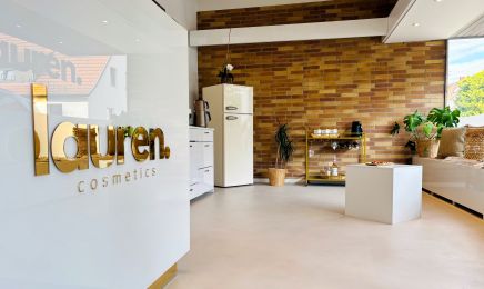 Lauren Cosmetics: Kosmetikstudio in Schönaich