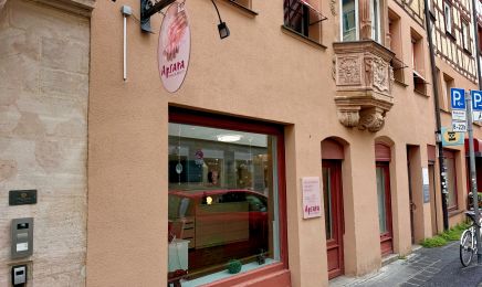 Apsara Nails & Beauty: Kosmetikstudio in Nürnberg