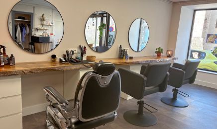 Les ciseaux de Laurine : Coiffeur à Saint-Germain-l'Herm
