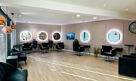 Salon le Castel - Coiffure / Esthétique : Manucure à Meyreuil