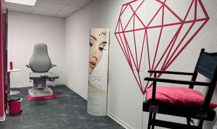 Pink Diamond beauty lounge: Kosmetikstudio in Waiblingen
