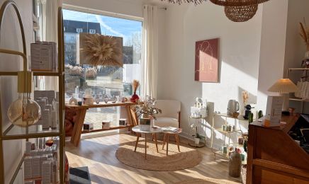 CD Beauté | Charlotte - Institut privé - Head Spa - Kobido - Madérothérapie : Coiffeur à La Baule