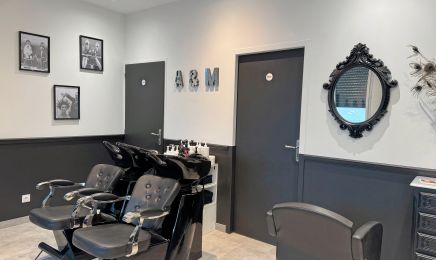 Le Salon Aurelie Marina  : Coiffeur à La Crèche