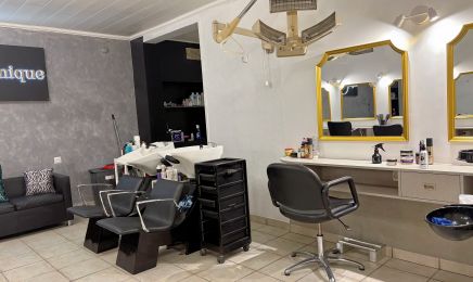 Beauté Cosmique : Coiffeur à Les Mureaux