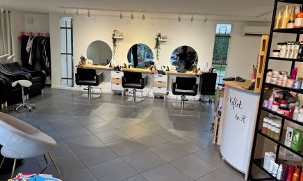 Le reflet : Coiffeur à Saint-Aubin-de-Médoc