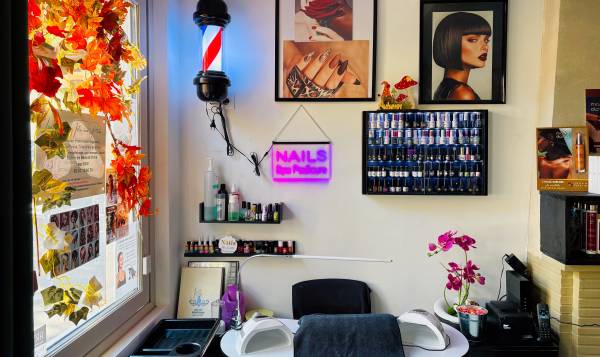 Laetitia "de la tête aux pieds" - Revel 