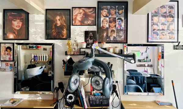 Laetitia "de la tête aux pieds" - Revel 