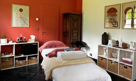 LES SOINS D'EMMA : Institut de beauté à Médan