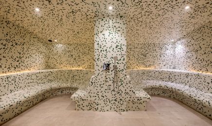 GOLDEN TULIP LYON OUEST – HOTEL & SPA : Manucure à Limonest