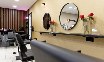 Hair and Color by Julia: Friseur in Bersenbrück