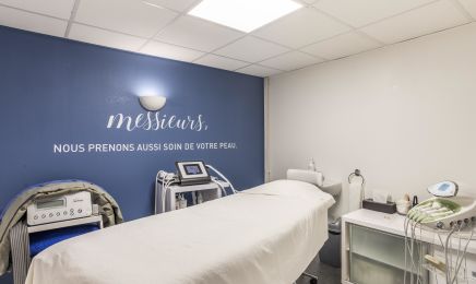 Esthetic Center - Saint-Julien-en-Genevois : Manucure à Saint-Julien-en-Genevois