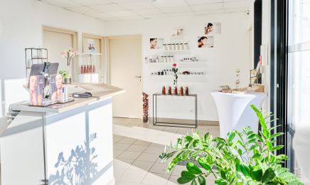 Centre Esthétique Destinée : Manucure à Albertville
