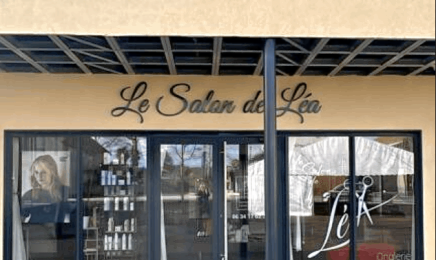 Le salon de Léa : Manucure à BOURS