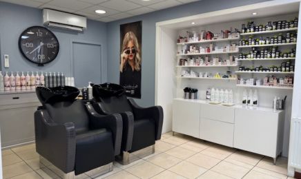 SG Coiffure : Manucure à Pluguffan