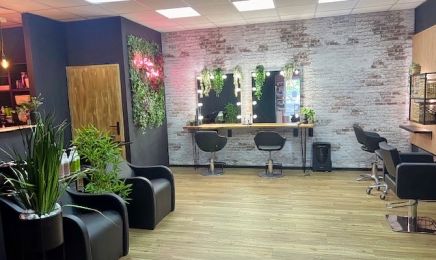 Le Salon by Prod Coiffure : Manucure à Colomiers