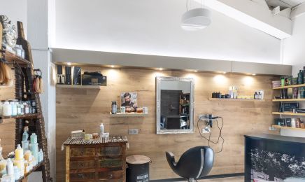 Groupe Évolution Coiffure(U san petru) : Institut de beauté à Porticcio