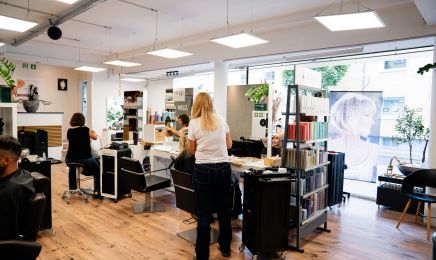 Salon Son Jeromé: Barbershop in Leverkusen 